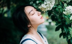 一个上面吃一个下吃视频试看